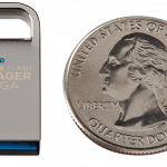 Флаш памет Corsair Voyager Vega USB 3.0 32GB, Ultra-Compact Low Profile USB Flash Drive, Zinc Alloy Housing, Plug and Play